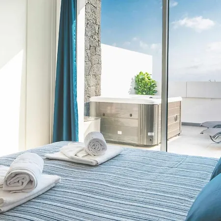 Monterey House Holiday home *